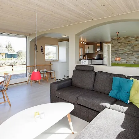 Two-bedroom Holiday In 4 * Vinderup
